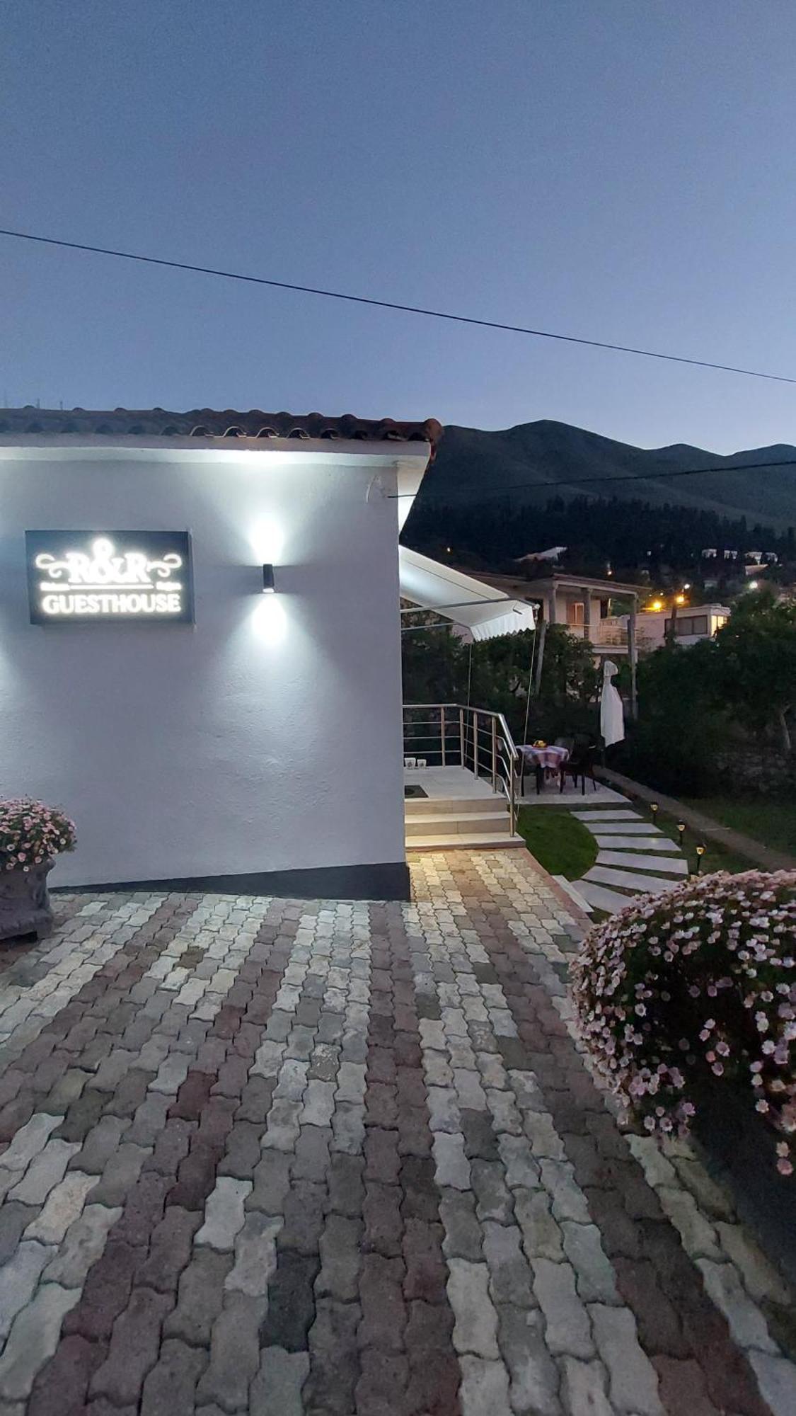 R&R Gesthouse Hotel Shiroka Luaran gambar