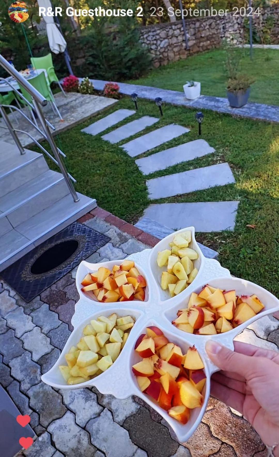 R&R Gesthouse Hotel Shiroka Luaran gambar
